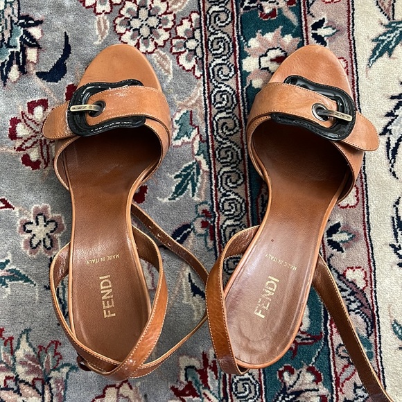 Authentic Fendi sandals. - Picture 6 of 7